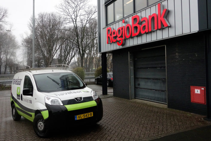lichtreclame-RegioBank-dagzicht5 Lichtreclame Regiobank